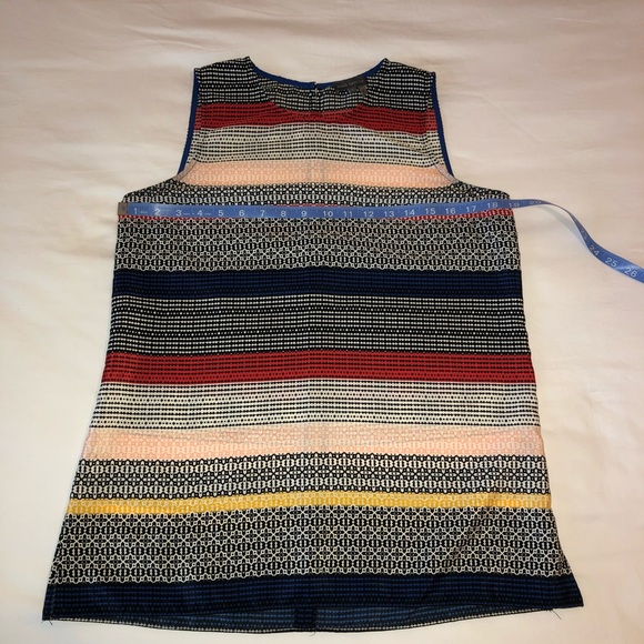 Sleeveless Vince Camuto Top - Picture 2 of 4